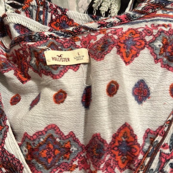 3 Tops bundle - Picture 6 of 7